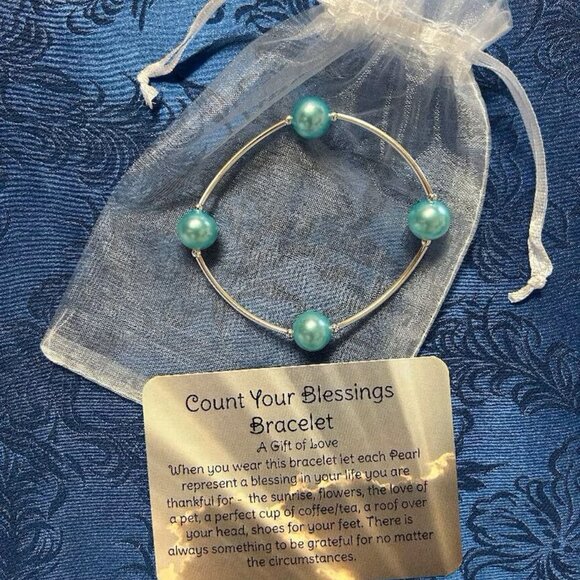 Gift of Love Blessing Bracelet Aqua/pearl stretchy scripture card Small 6"- 6.5" - Picture 2 of 8